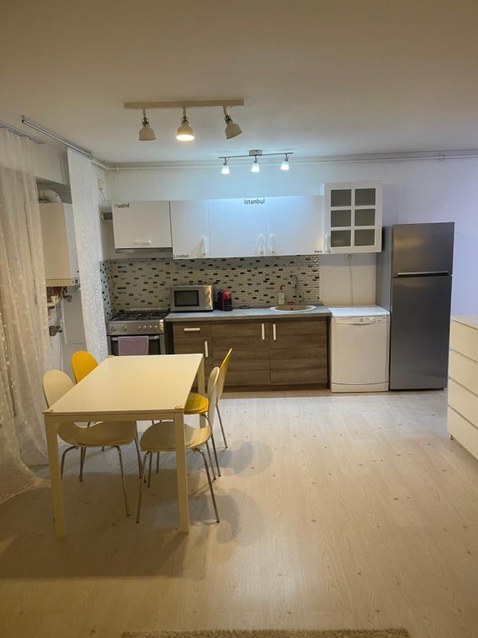 Tranzzit Airport Apartment II Otopeni Exterior foto